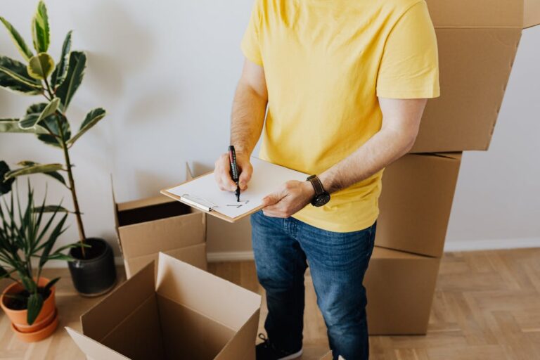 Navigating Your Move: The Lowdown on buying Moving Boxes on the Gold Coast